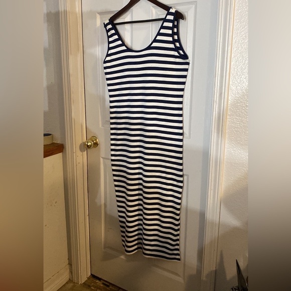 EXPRESS TRICOT SUPER COMFORTABLE WOMENS SHIFT MAXI LENGTH DRESS WITH MANY USES L - Picture 1 of 8